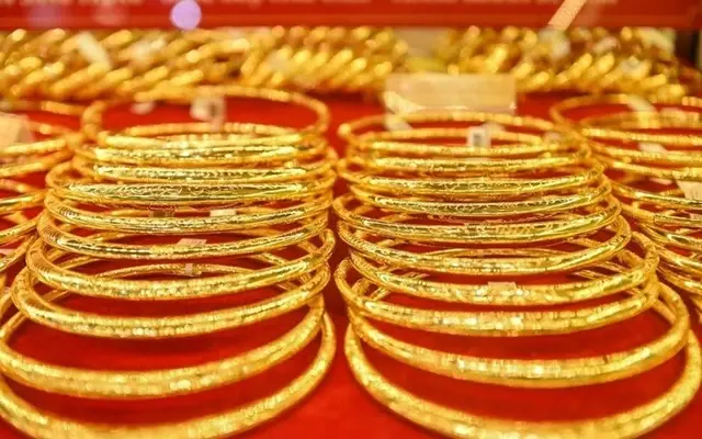 Giá vàng sáng 5/5: SJC mất mốc 120 triệu đồng/lượng sau kỳ nghỉ lễ